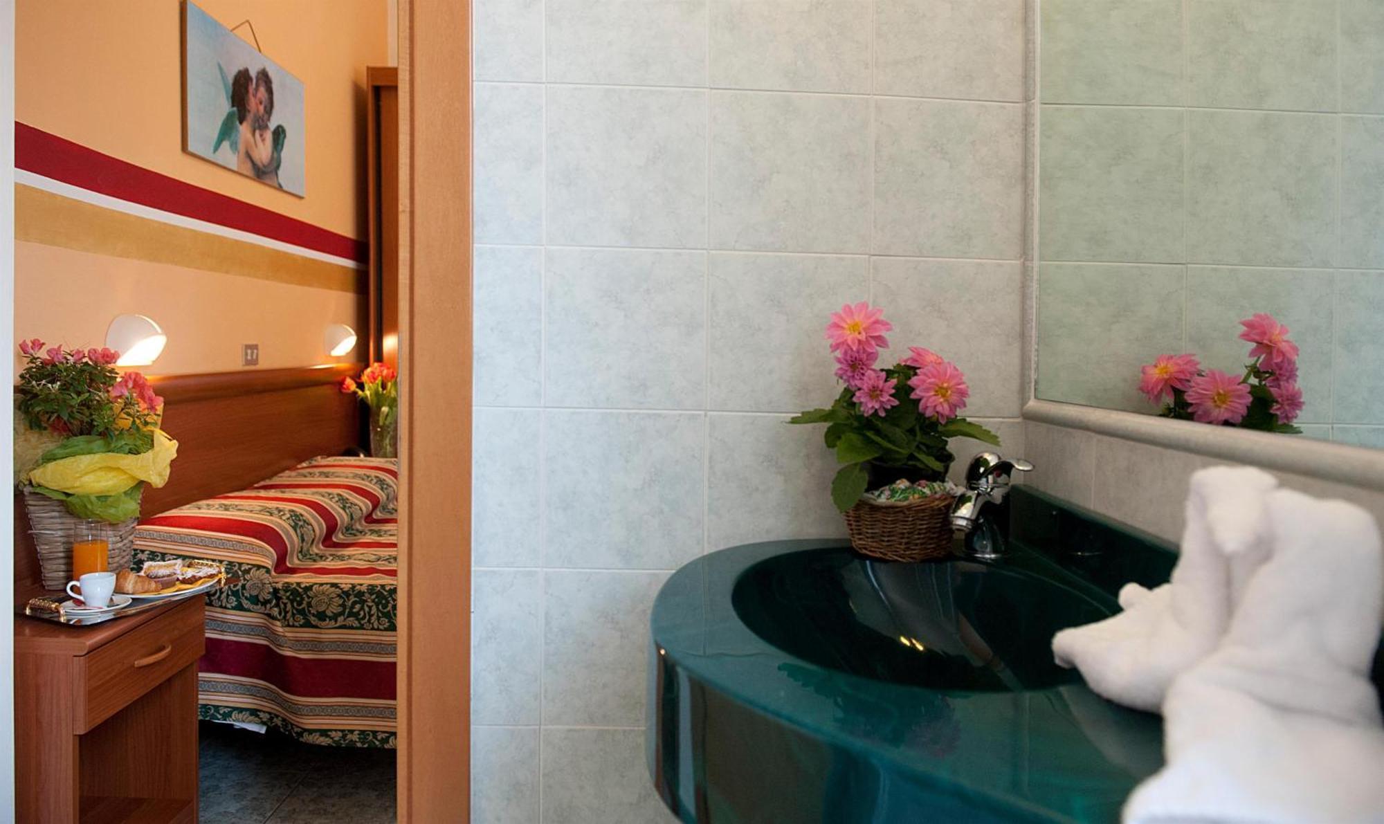 Hotel Dolly ヴィアレッジョ 部屋 写真