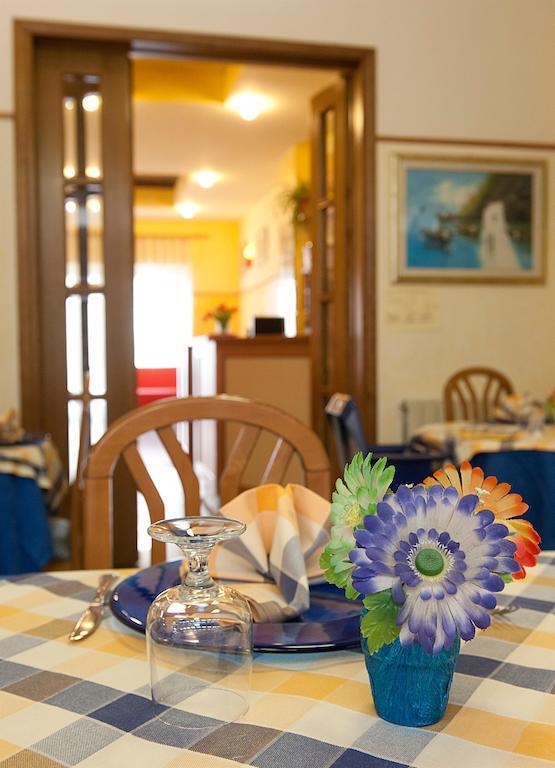 Hotel Dolly ヴィアレッジョ エクステリア 写真